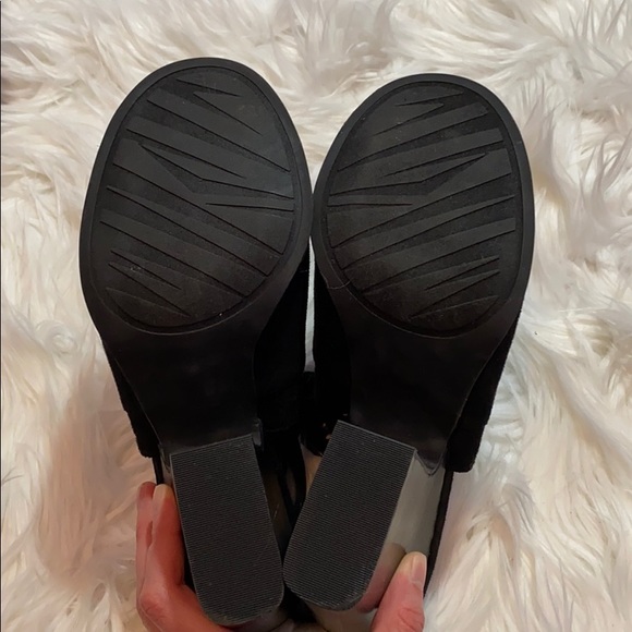 SOLD! Carlos Santana Suede Peep Toe Heeled Sandals - Picture 5 of 6